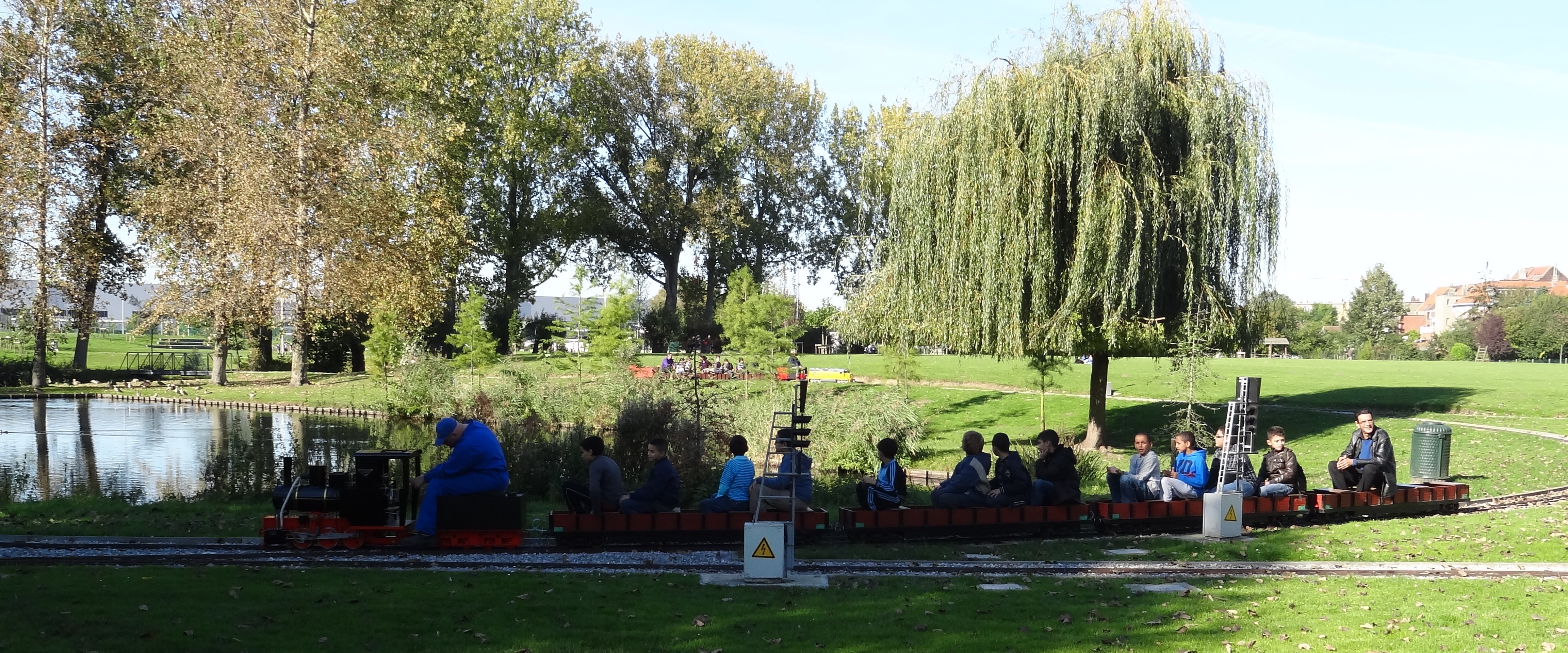 pres   petit train à vapeur