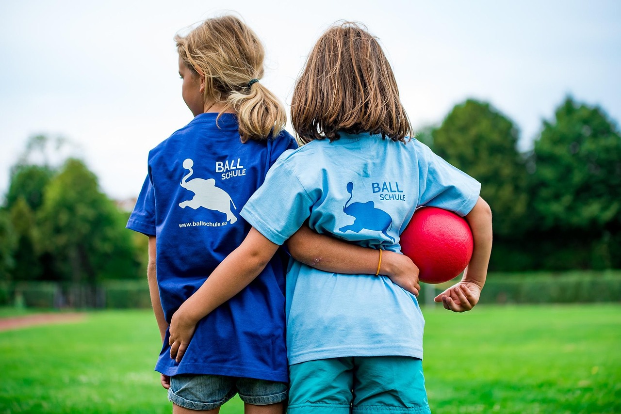 kinderen met een bal